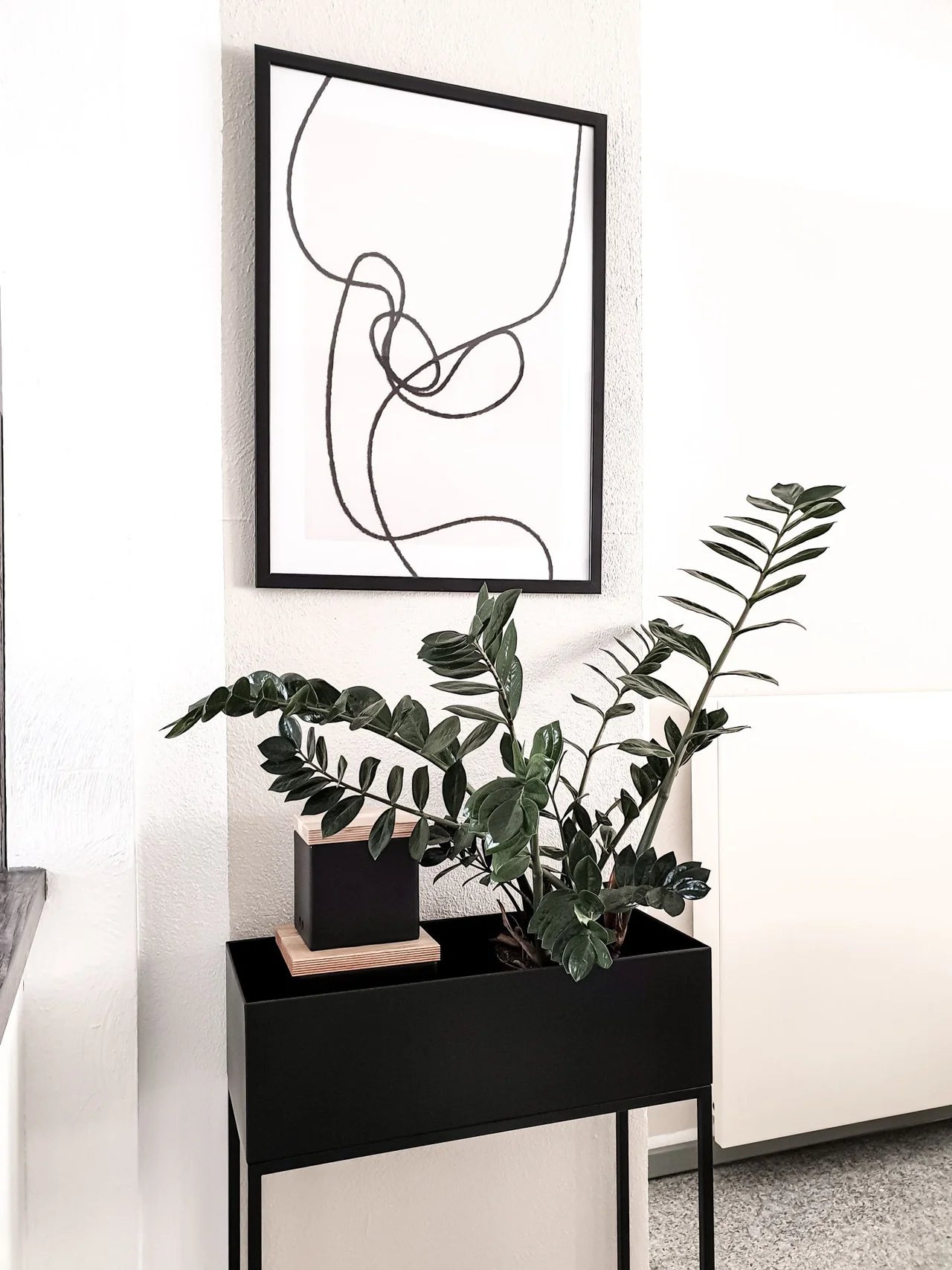 Consola para plantas - Circo | 78x60x25 cm, negro