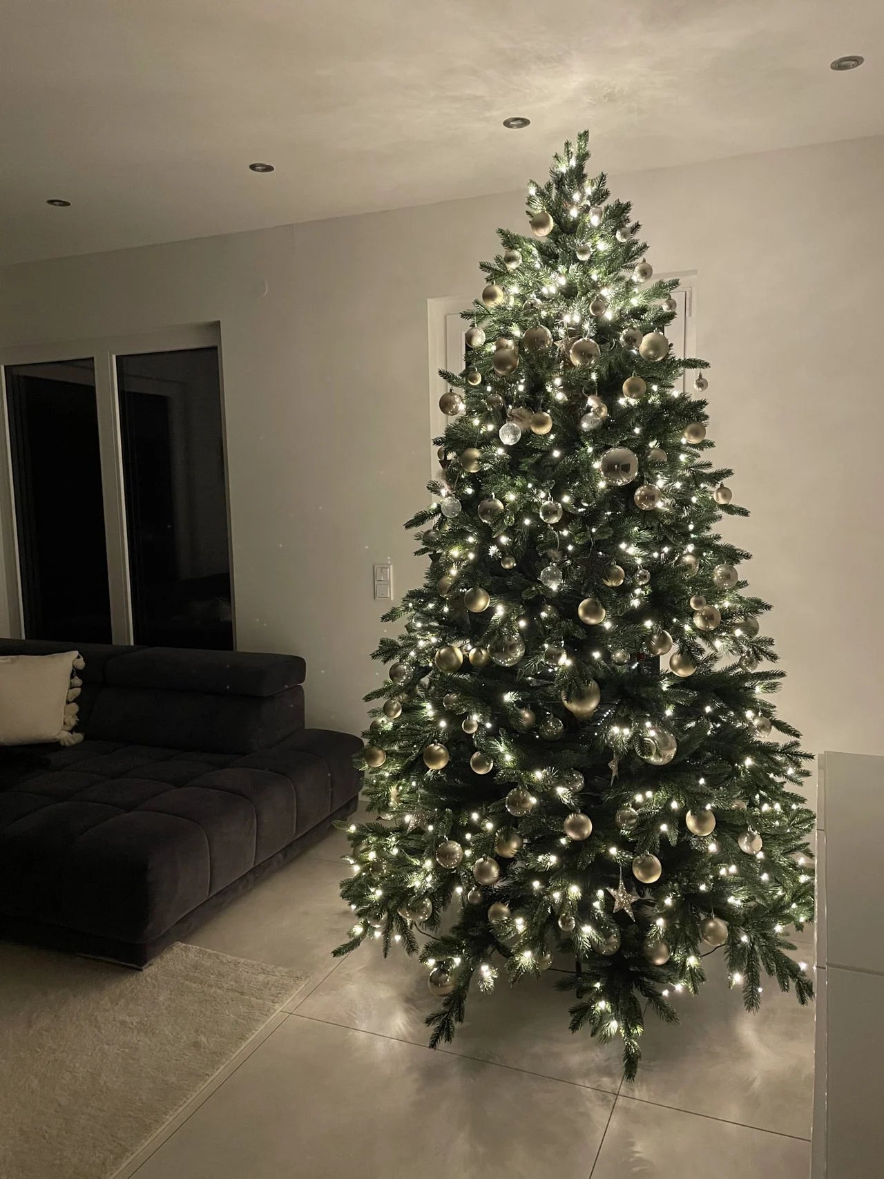 Árbol de Navidad artificial - David | 240 cm, con luces LED