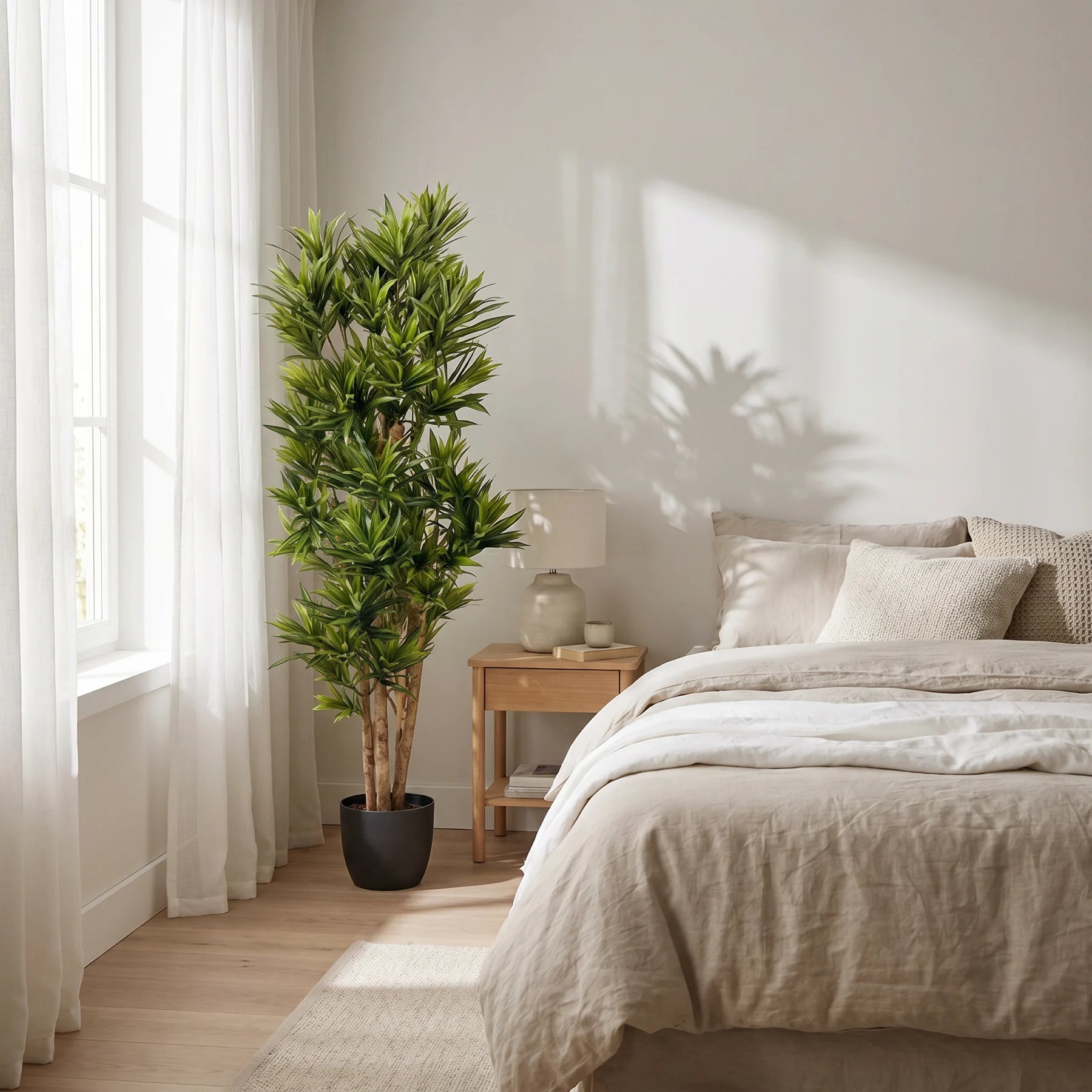 Künstliche Dracaena Reflexa - Sylvaran, 150 cm, Kunstbaum von aplanta, in Grün, für drinnen