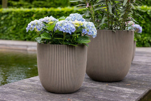 Blumentopf Kugel Groove warmes taupe | 35x34 cm