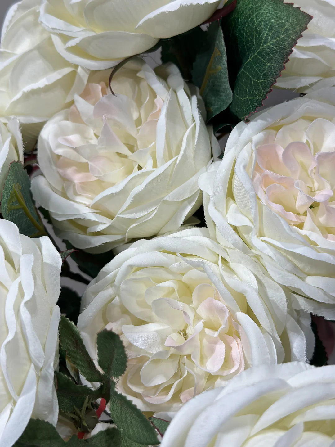Ramo de rosas con 10 cabezas - Athina | 45 cm